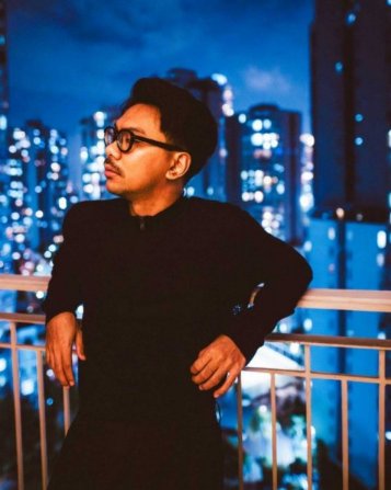 Adzka Rilis Single “Jauh Dari Hebat”, Soundtrack Buat yang Pura-pura Kuat Setelah Berpisah