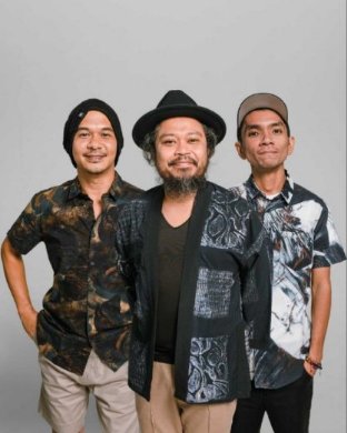 Merilis Single “Cahaya”, Parade Hujan Eksplorasi Ruang Gelap dan Kesadaran Diri