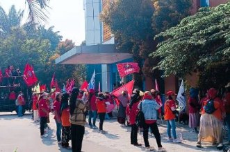 Polsek Koja Siagakan 113 Personel Amankan Aksi Buruh PT Amos Indah Indonesia di Sudinakertrans Jakarta Utara