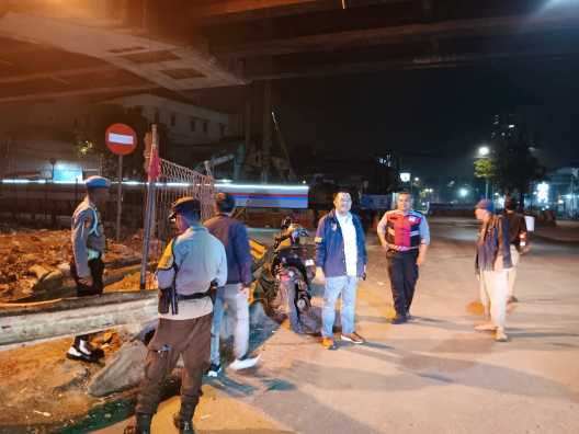 Polsek Metro Penjaringan Gelar Patroli KRYD Tengah Malam, Cegah Tawuran hingga Kejahatan Jalanan