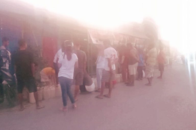 Penjualan Mitan dengan KTP Susahkan Pedagang dan UMKM, Pemuda SBB Minta Bupati Copot Papalia