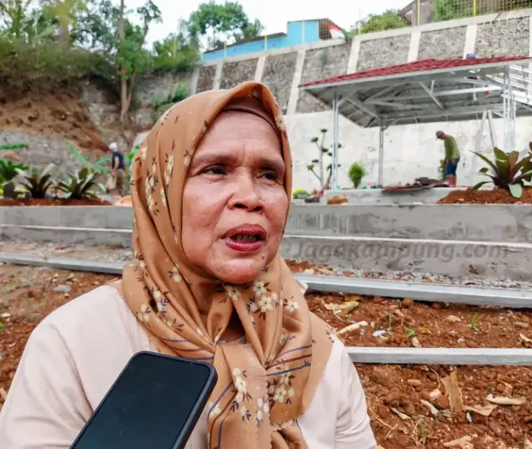 BKM Jatimelati Sulap Semak Belukar Jadi Taman, Progresnya Capai 80 Persen